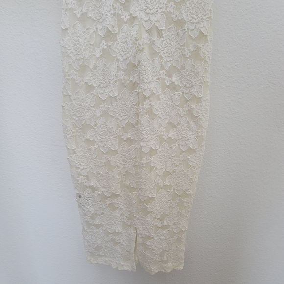 Cherry Koko Made in Korea Off White Lace Overlay Dress - Picture 10 of 14